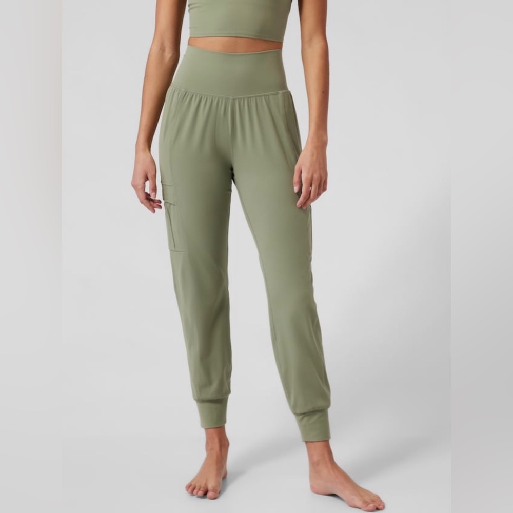 Athleta Salutation Cargo Jogger
